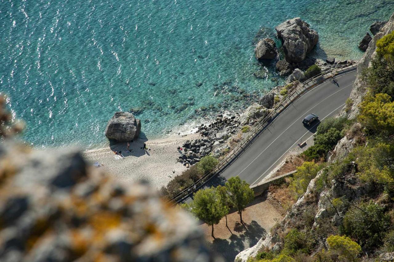 Le Torri Riviera Holiday Альбенга Экстерьер фото